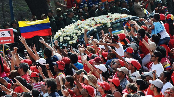 El féretro de Chávez, traladado provisionalmente al Cuartel de la Montaña