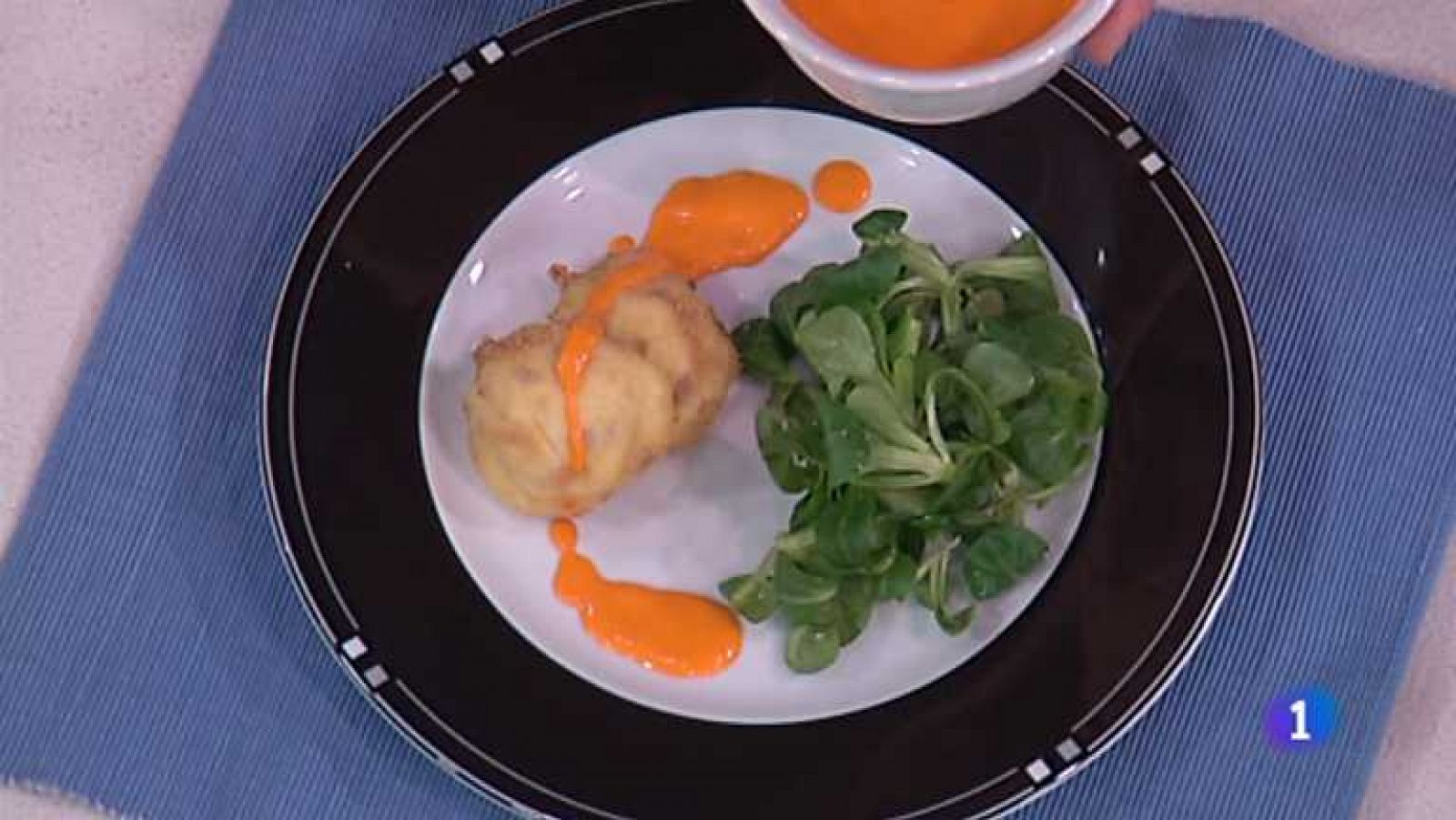Cocina con Sergio - Huevos a la villeroy sobre salsa de piquillos - ver ahora