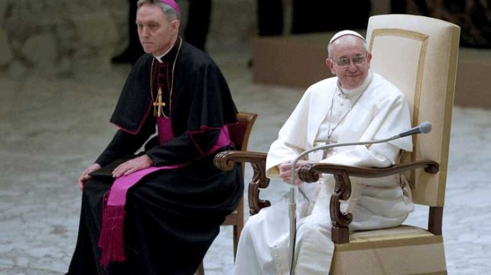 Telediario 1 - El papa recibe a la prensa