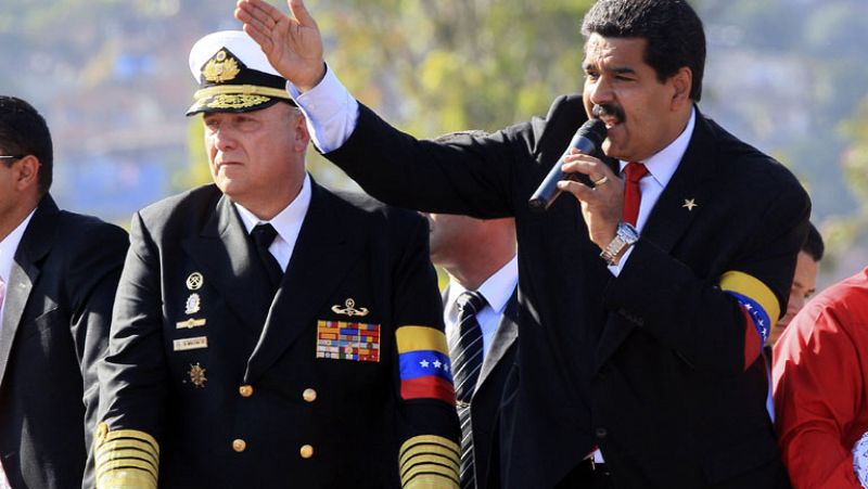 Mantener el control del Ejército, uno de los retos de la Venezuela posChávez | Ver