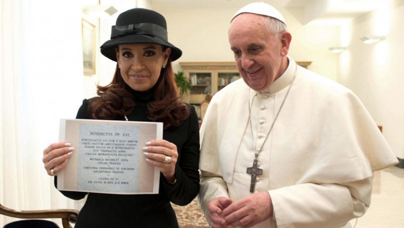 El papa Francisco se reúne con la presidenta argentina Cristina Fernández Kirchner