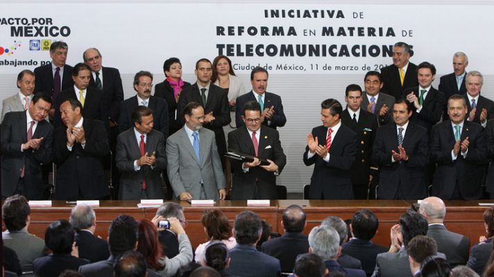 Telediario 1 - La reforma de las telecomunicaciones en México busca abrir el sector a la inversión extranjera