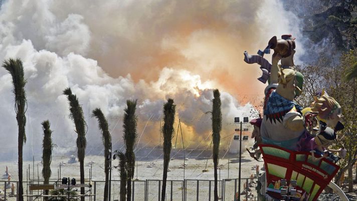 Telediario 1 - Las Fallas llegan a su fin