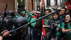 Cuarto día de huelga de docentes: cortes en la A-3 y tensión en un acto de Ayuso
