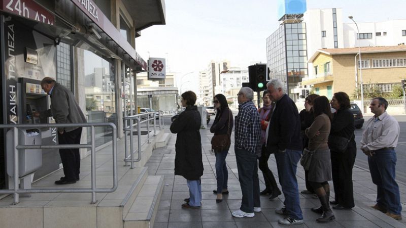 Chipre responde al ultimátum del BCE creando un Fondo de Solidaridad