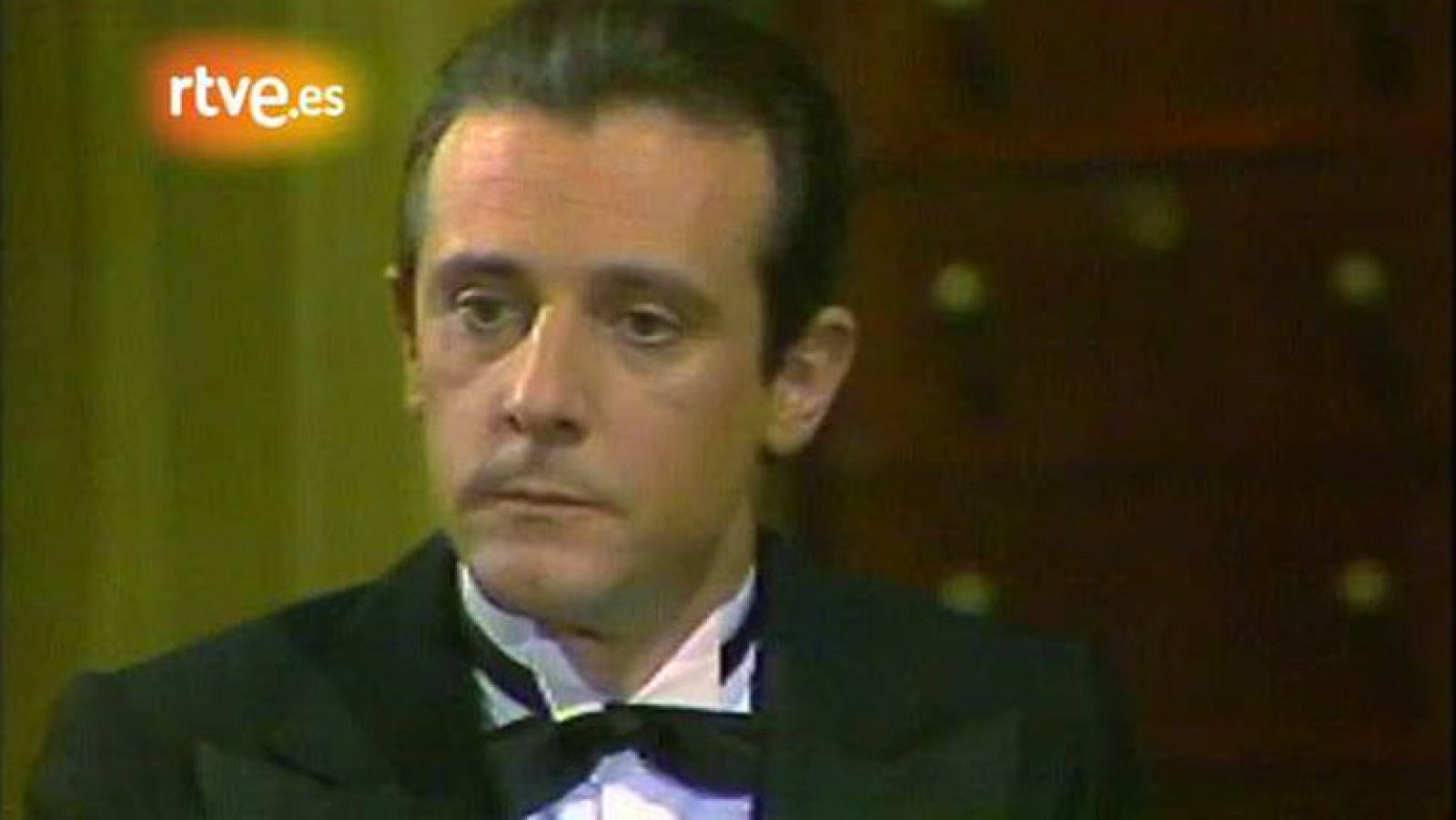 Yo robo, tú chantajeas, ella estafa y, además, un muerto - Capítulo 4