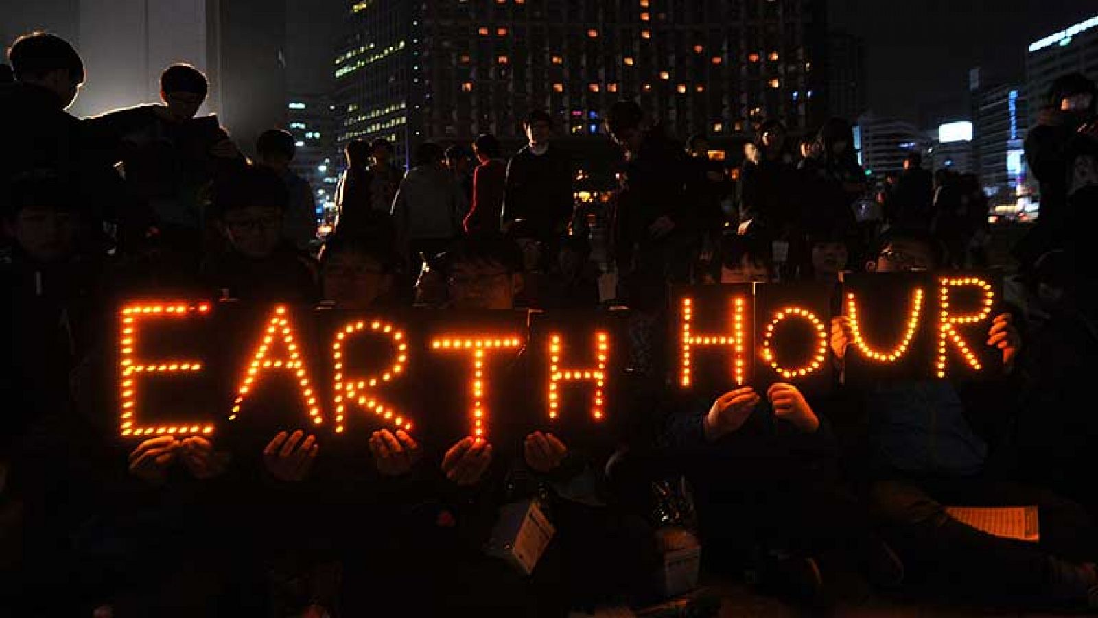 Más de 220 ciudades se suman hoy a 'La Hora del Planeta'