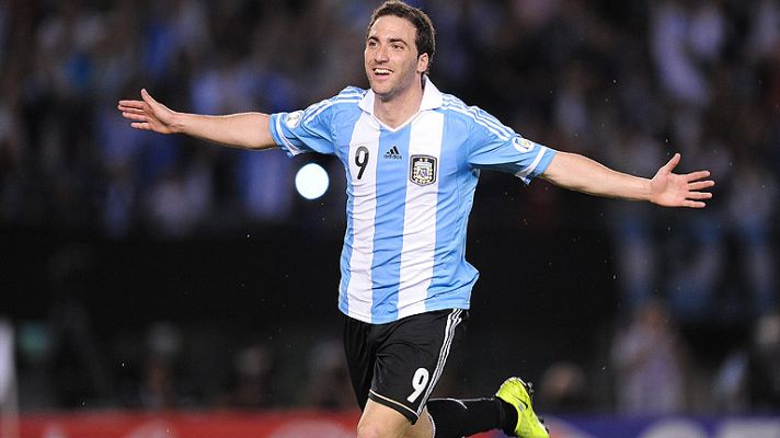 Telediario 1 - Argentina manda en América