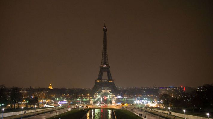 Telediario 1 - El mundo se apaga contra el cambio climático