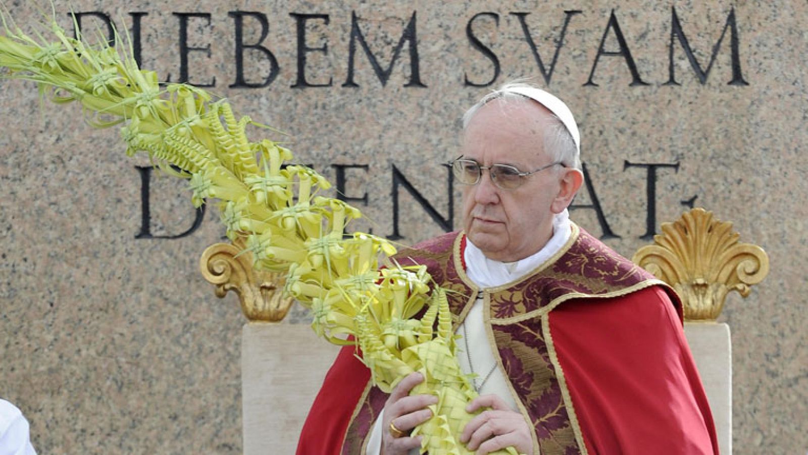 La palma blanca que utiliza el papa Francisco se fabricó en Elche