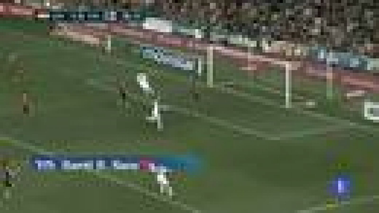 El centrocampista del FC Barcelona Xavi Hernández y su homólogo  del Real Madrid Xabi Alonso se ejercitaron este lunes con normalidad  a las órdenes del seleccionador nacional español, Vicente Del Bosque,  por lo que ambos apuntan al once inicial en