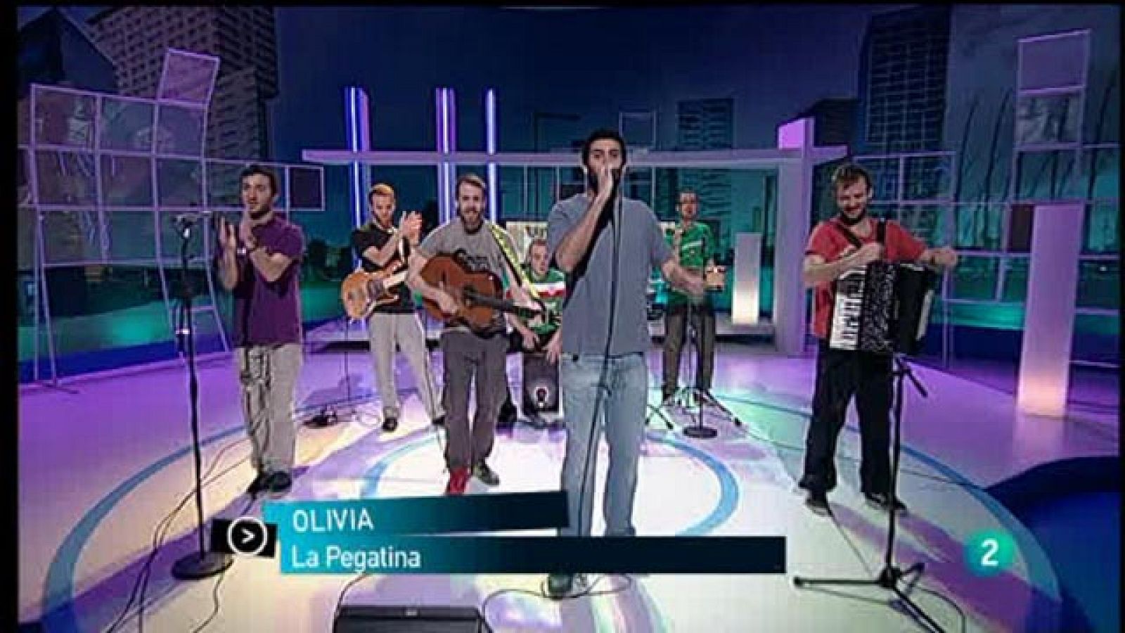 Para Todos La 2 - Actuacíón:  La Pegatina,  " Olivia"