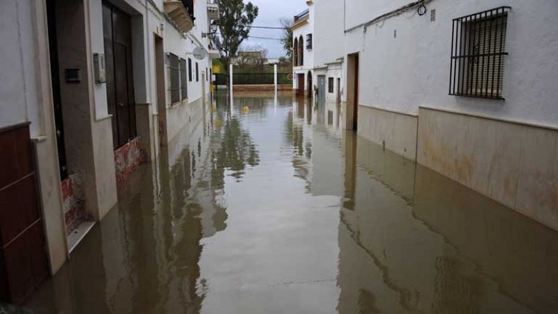 En Sevilla, el pantano de Iznájar sigue desembalsando agua