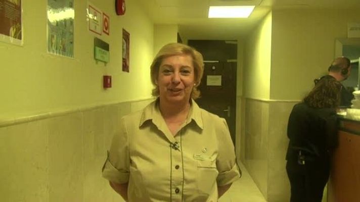 Con una sonrisa - Blog de 'Con una sonrisa': Los trabajadores del hotel, Isabel
