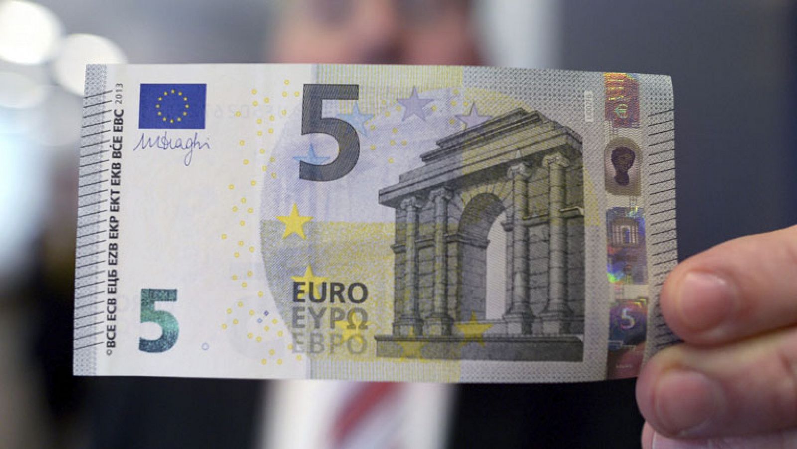 Telediario 1: Los billetes de euros usados contienen de media unas 26.000 bacterias | RTVE Play