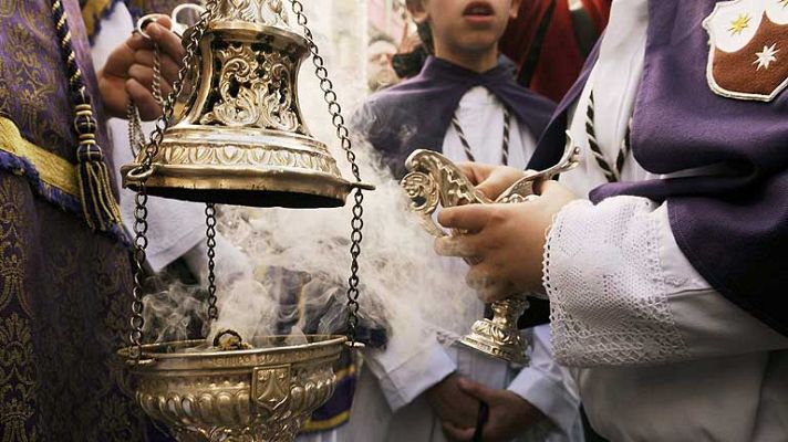 Telediario 1 - La lluvia frena a las procesiones