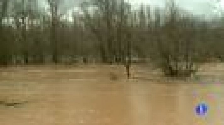 Telediario 1 - Vigilan el caudal de los ríos