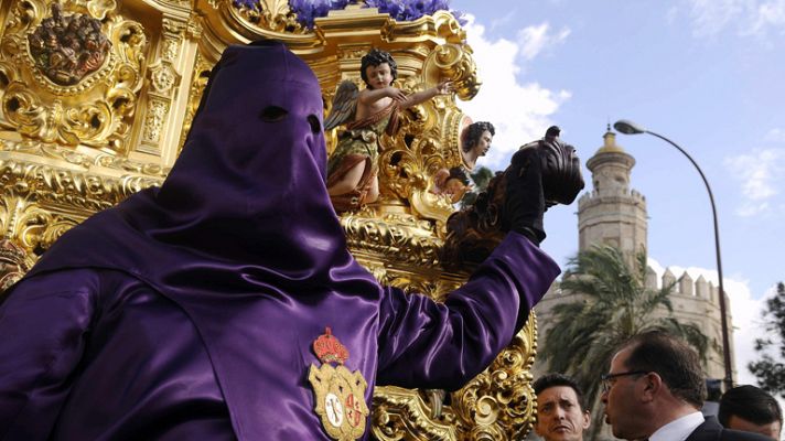 Telediario 1 - Procesiones en el Sábado Santo