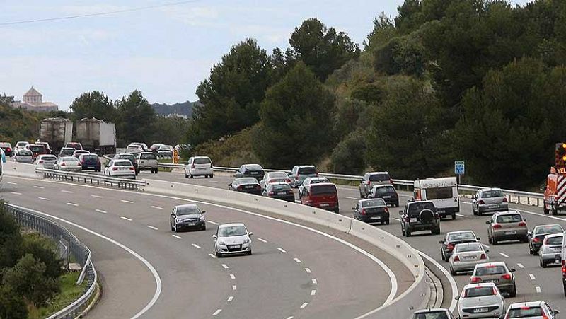 Atascos kilométricos en las carreteras españolas a la vuelta de Semana Santa