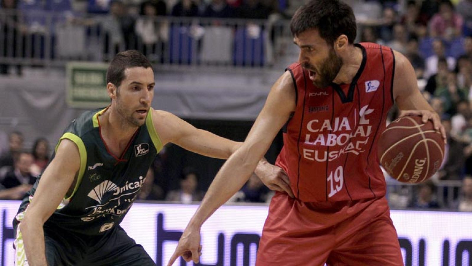 Unicaja 93-72 Caja Laboral - Baloncesto en RTVE | Ver