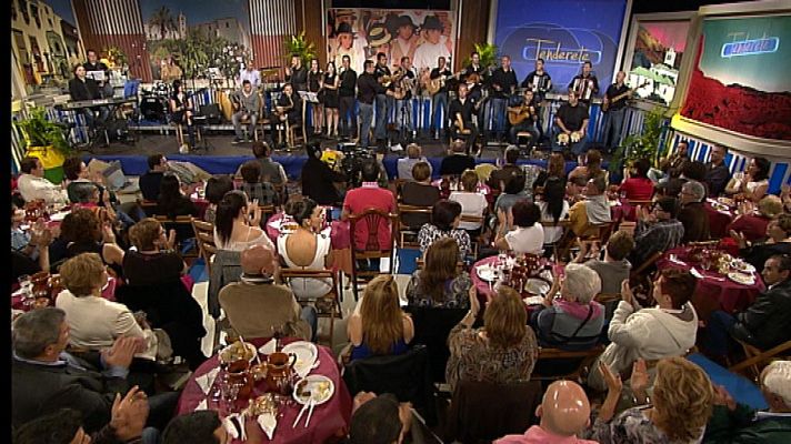 Tenderete - Tenderete - 30/04/13 Isabel González y la parranda El Mejunje