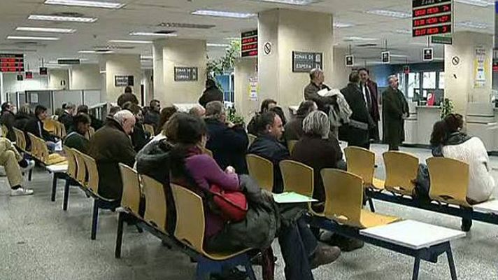 Telediario 1 - Se abre el plazo para pedir y confirmar el borrador de la renta o los datos fiscales a través de internet