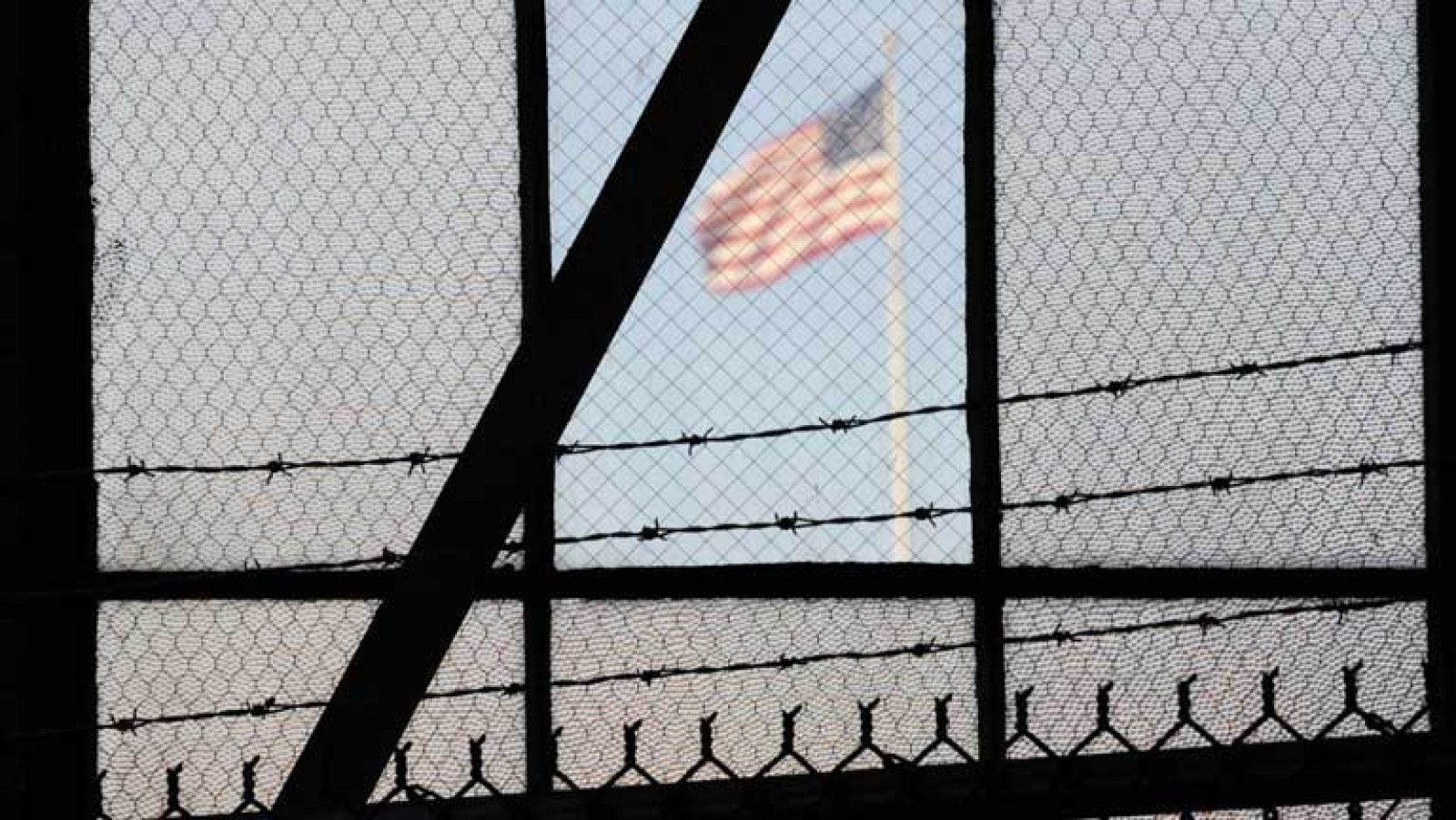 Los presos de Guantánamo protestan con una huelga de hambre