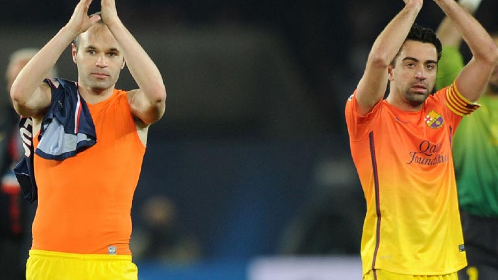 Sabor agridulce para Iniesta y Xavi tras el empate ante el PSG