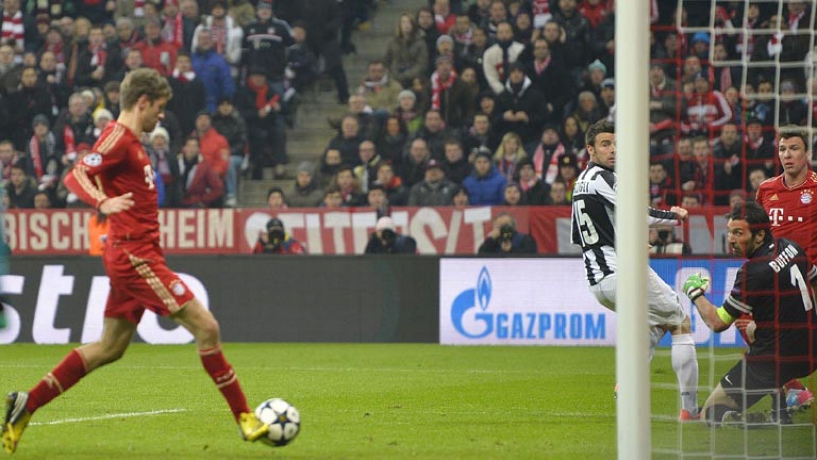 Telediario 1: El Bayern deja a la 'Juve' al borde de la eliminación | RTVE Play