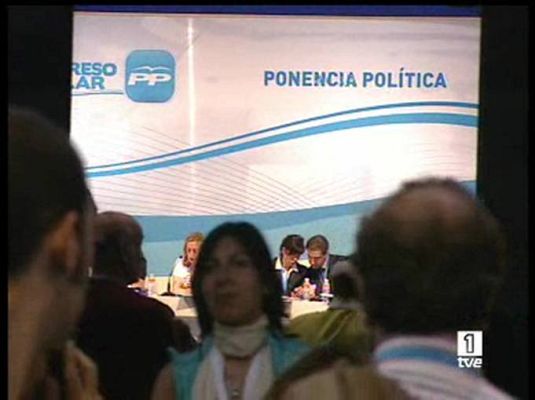  - Aprobadas la ponencia política y los estatulos del PP