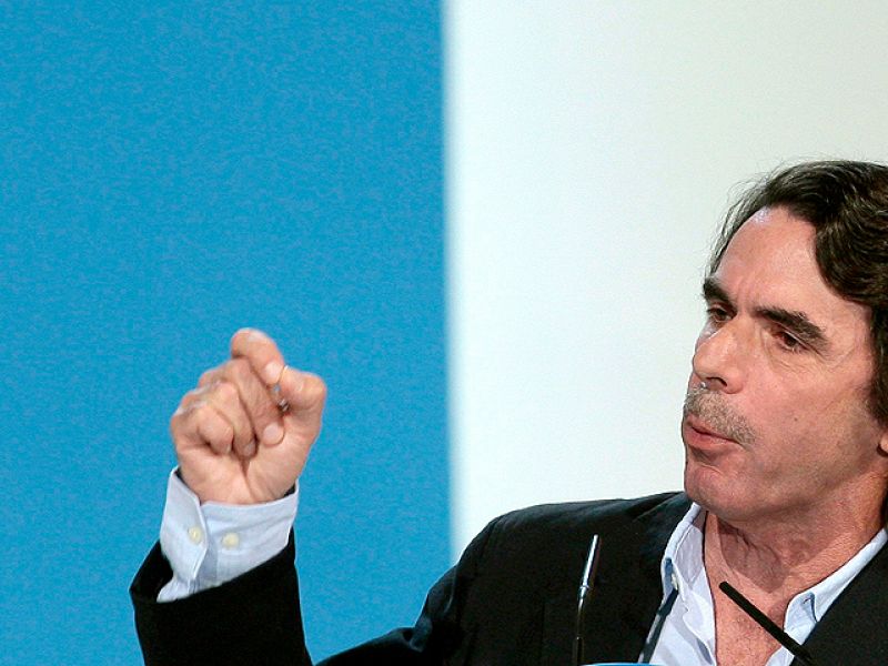 Aznar garantiza su apoyo "responsable" a Mariano Rajoy