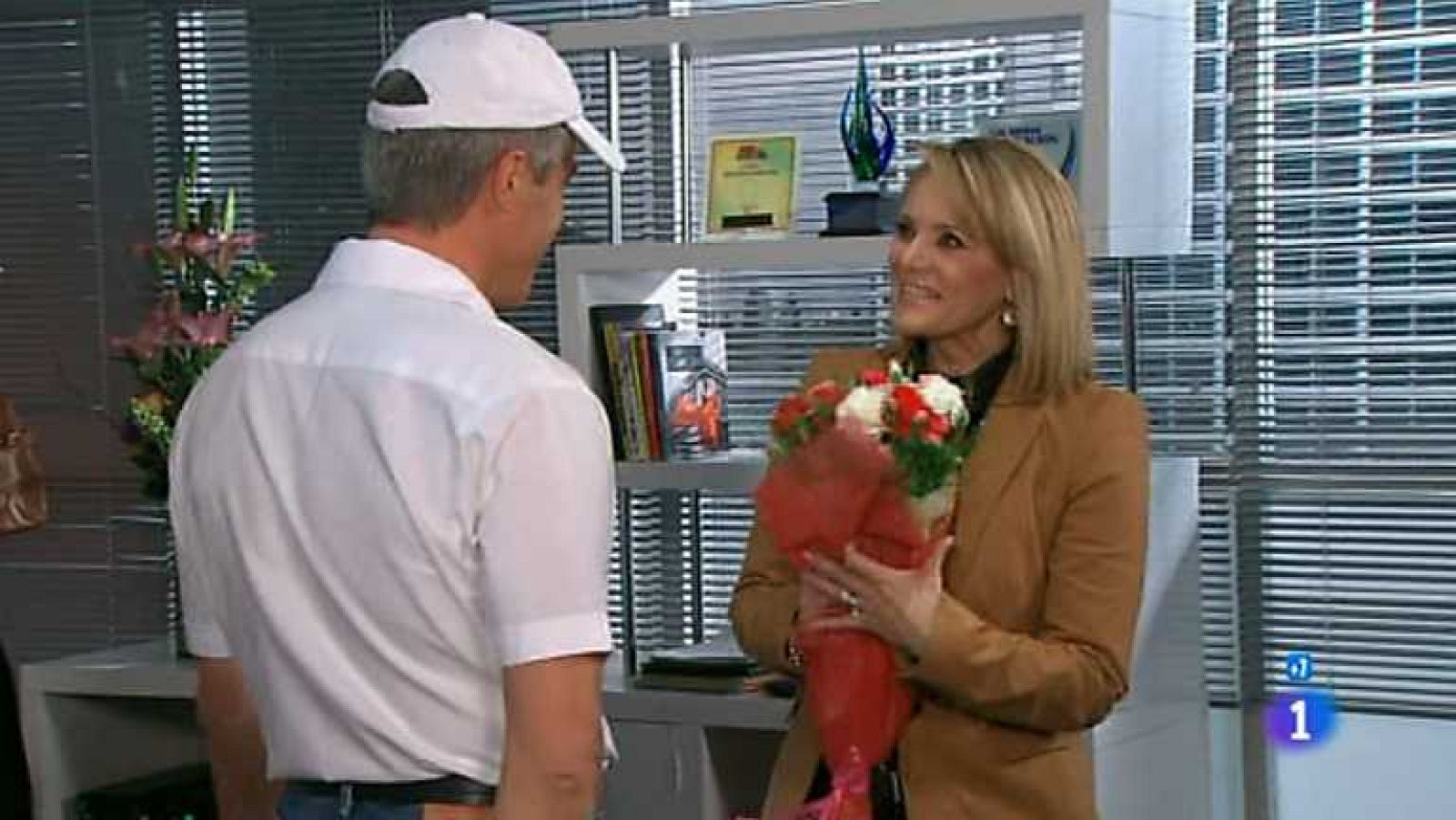 Amores verdaderos - Capítulo 118 - Nelson piensa que Victoria ya cambió a Arriaga por otro amante - ver ahora