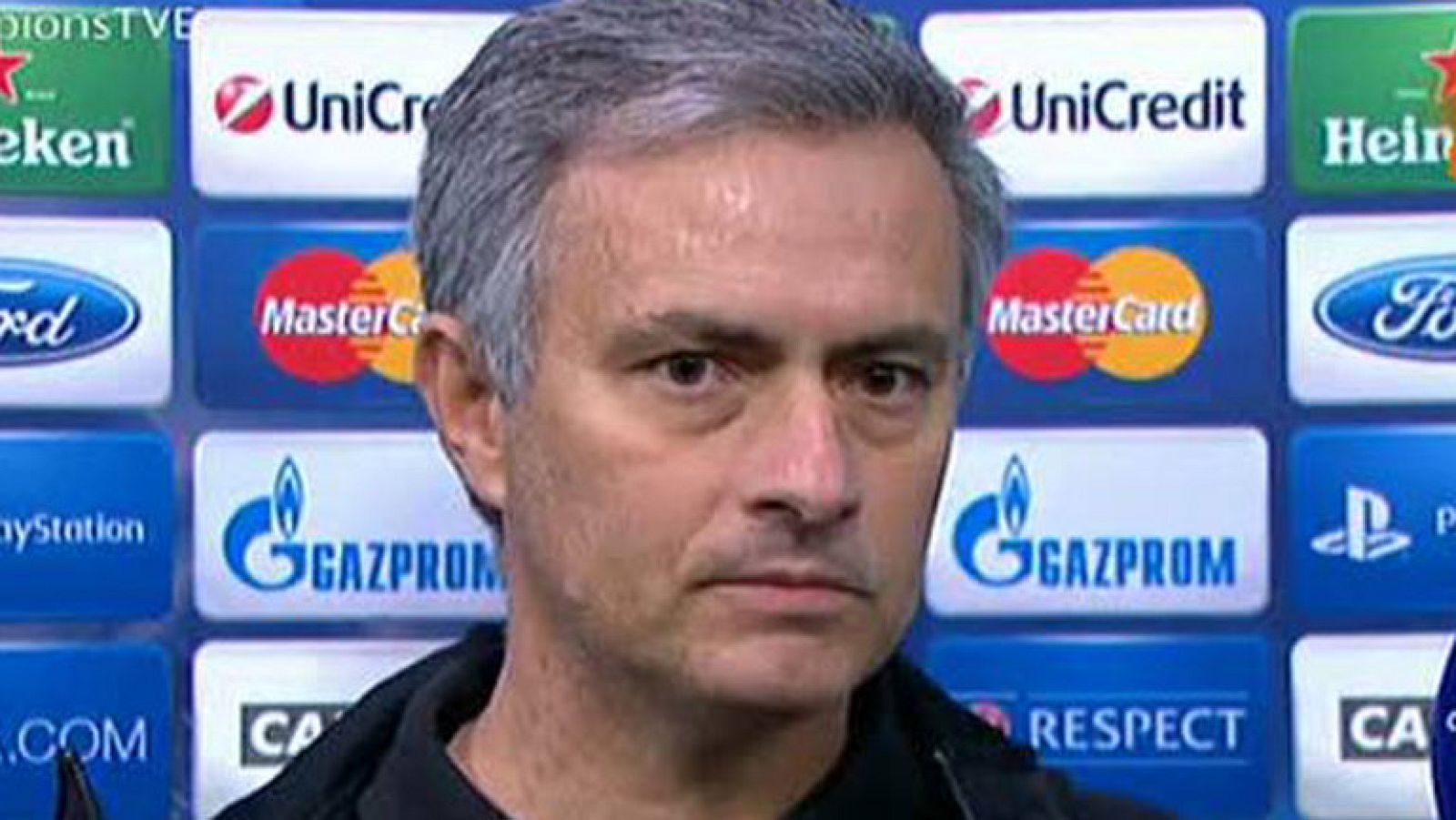 Mourinho: "Casillas estará en el banquillo ante el Levante" | Ver
