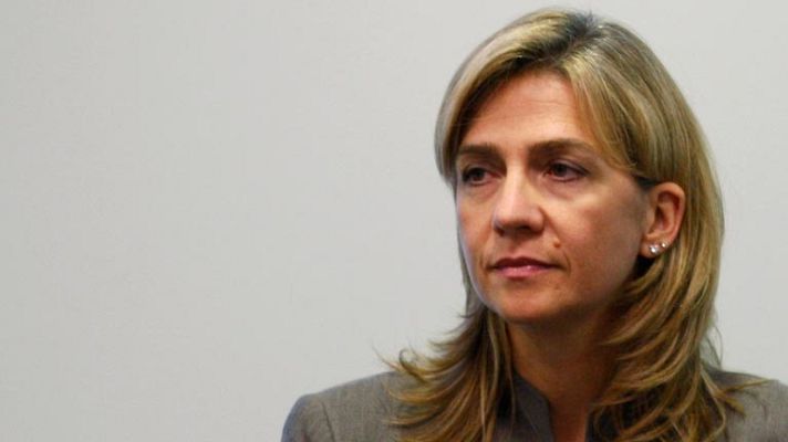 Telediario 1 - Cristina, imputada en el Caso Nóos