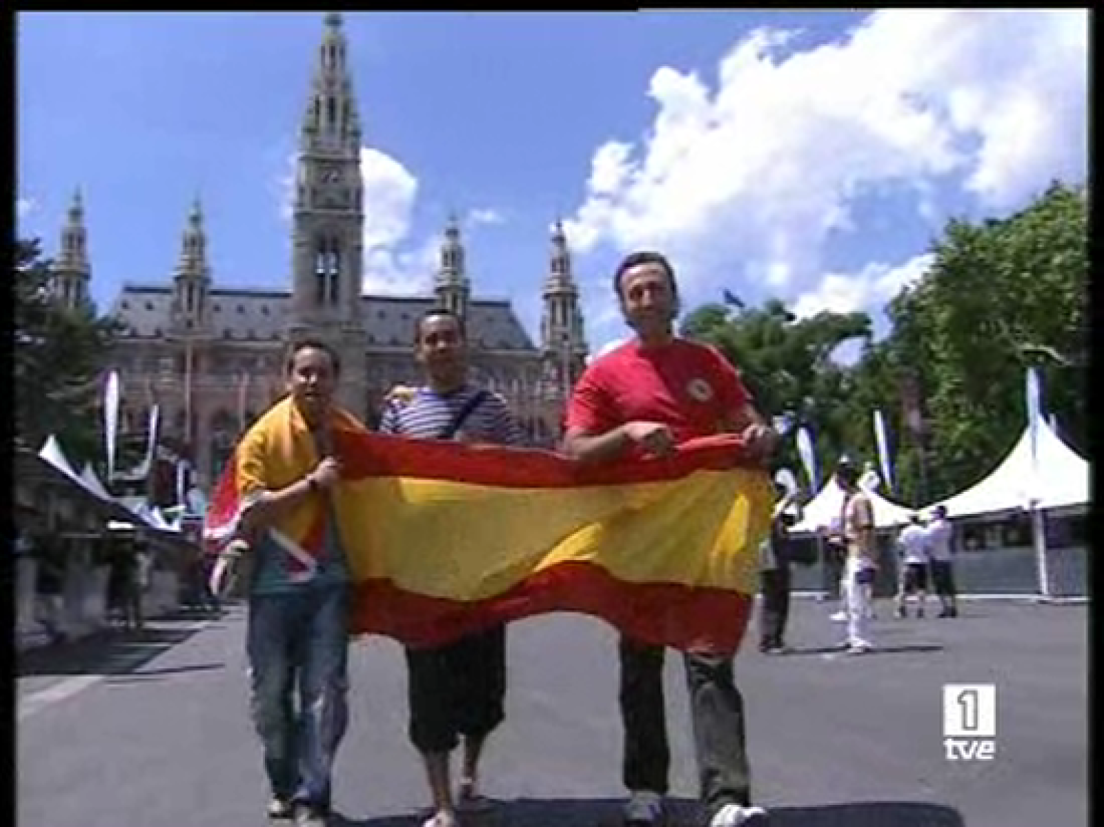  La selección española ya ha llegado a Viena en donde este sábado se enfrentará a Italia en los cuartos de final de la Eurocopa.