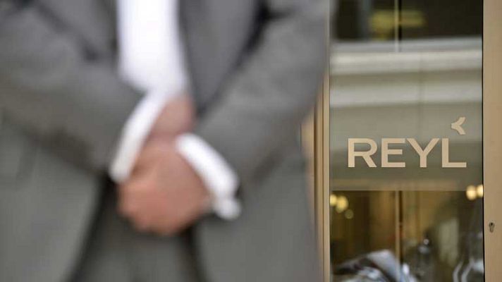 Telediario 1 - Evasión de impuestos