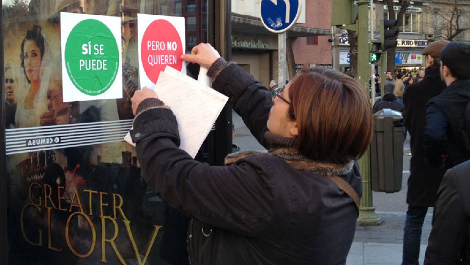 Escrache ante la casa de la vicepresidenta de Sáenz de Santamaría | Ver