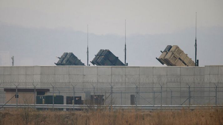 Telediario 1 - Corea del Norte recomienda evacuar las embajadas y Corea del Sur despliega sistemas antimisiles