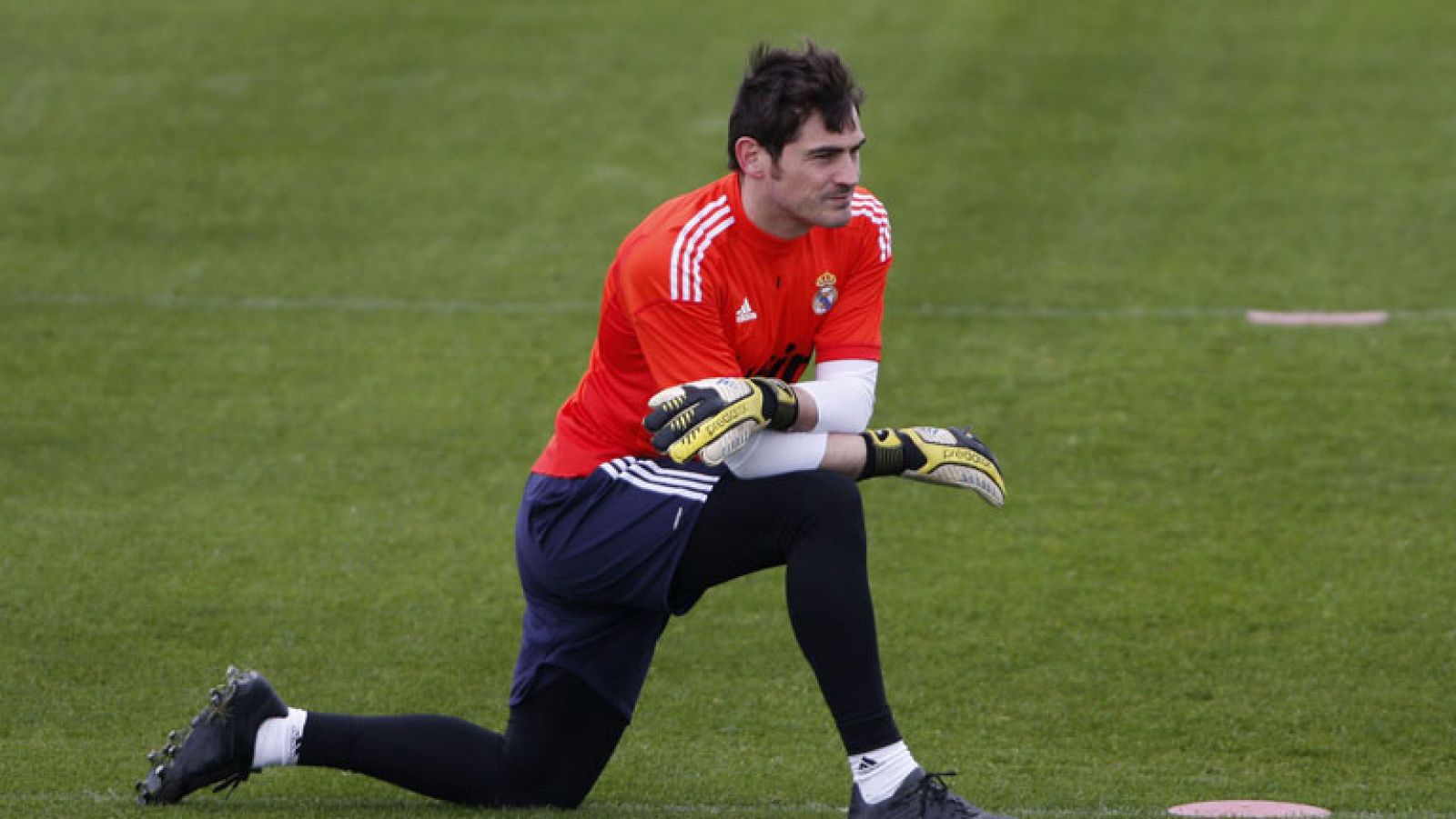 Telediario 1: La afición, dividida sobre Casillas | RTVE Play