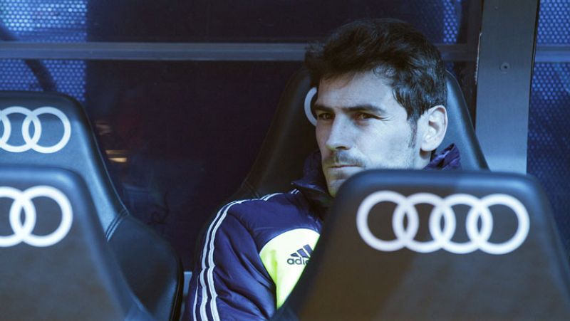 Ovación del Bernabéu a Casillas y división de opiniones con Mourinho