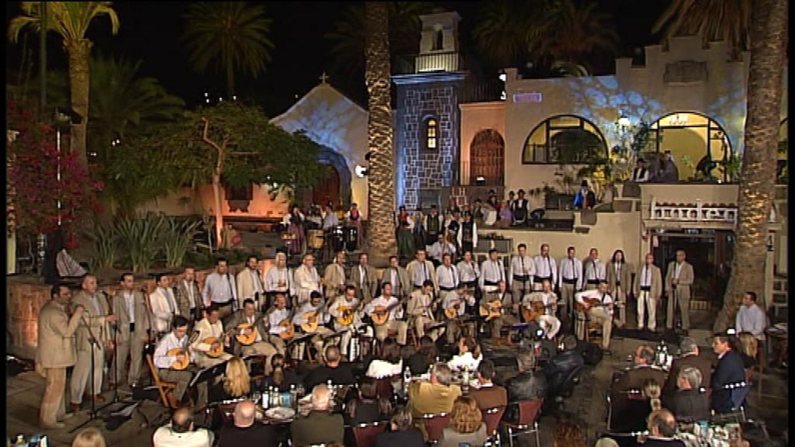 Tenderete - 06/04/13 con los Gofiones desde el Pueblo Canario - Tenderete | Ver