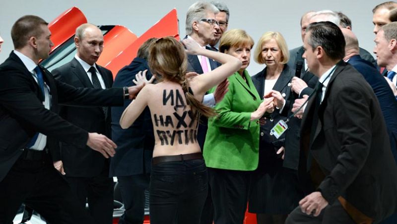 Las activistas dde Femen protestan contra Putin en Hannover