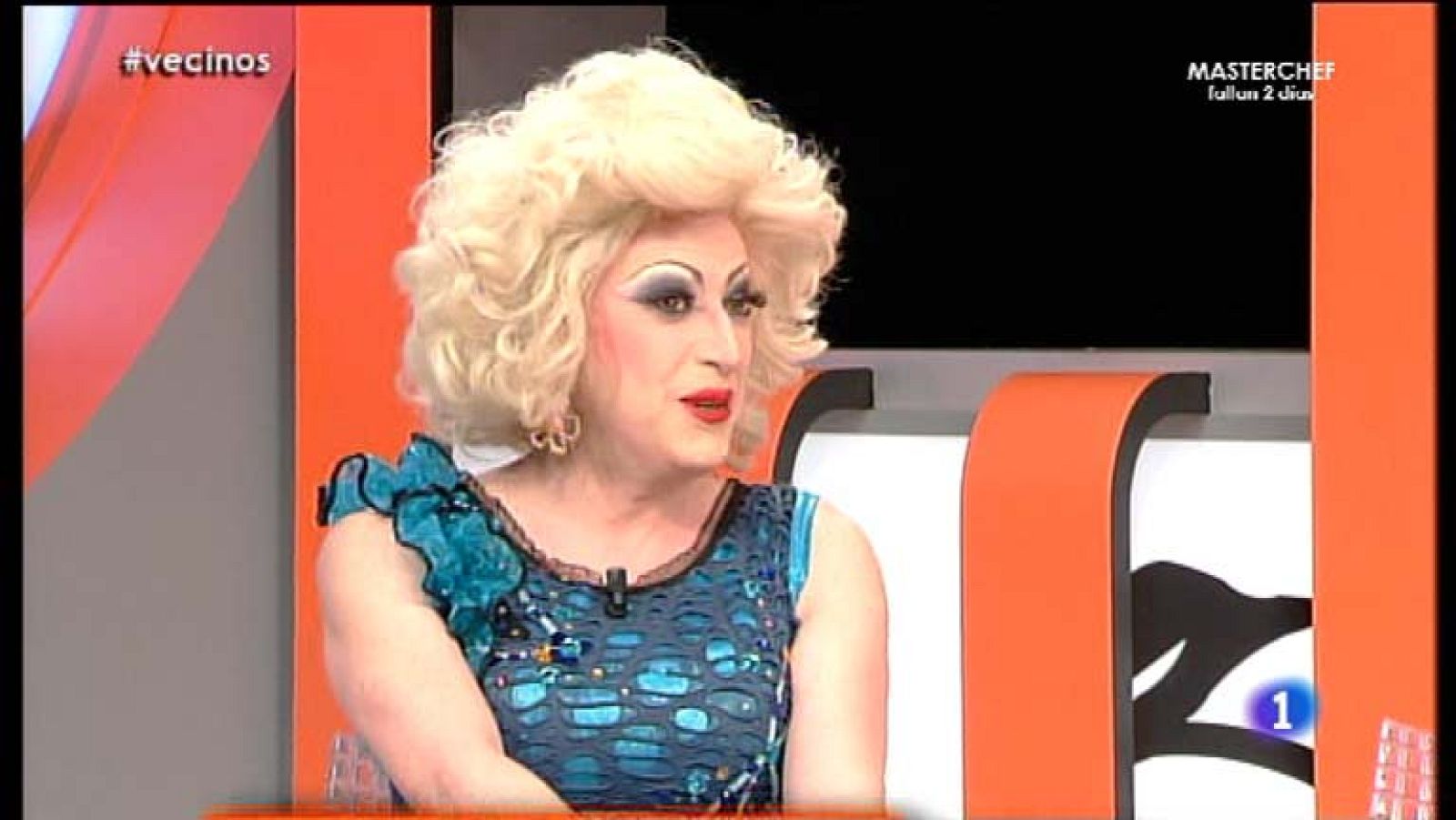 Tenemos que hablar - Dolly, una vecina drag queen