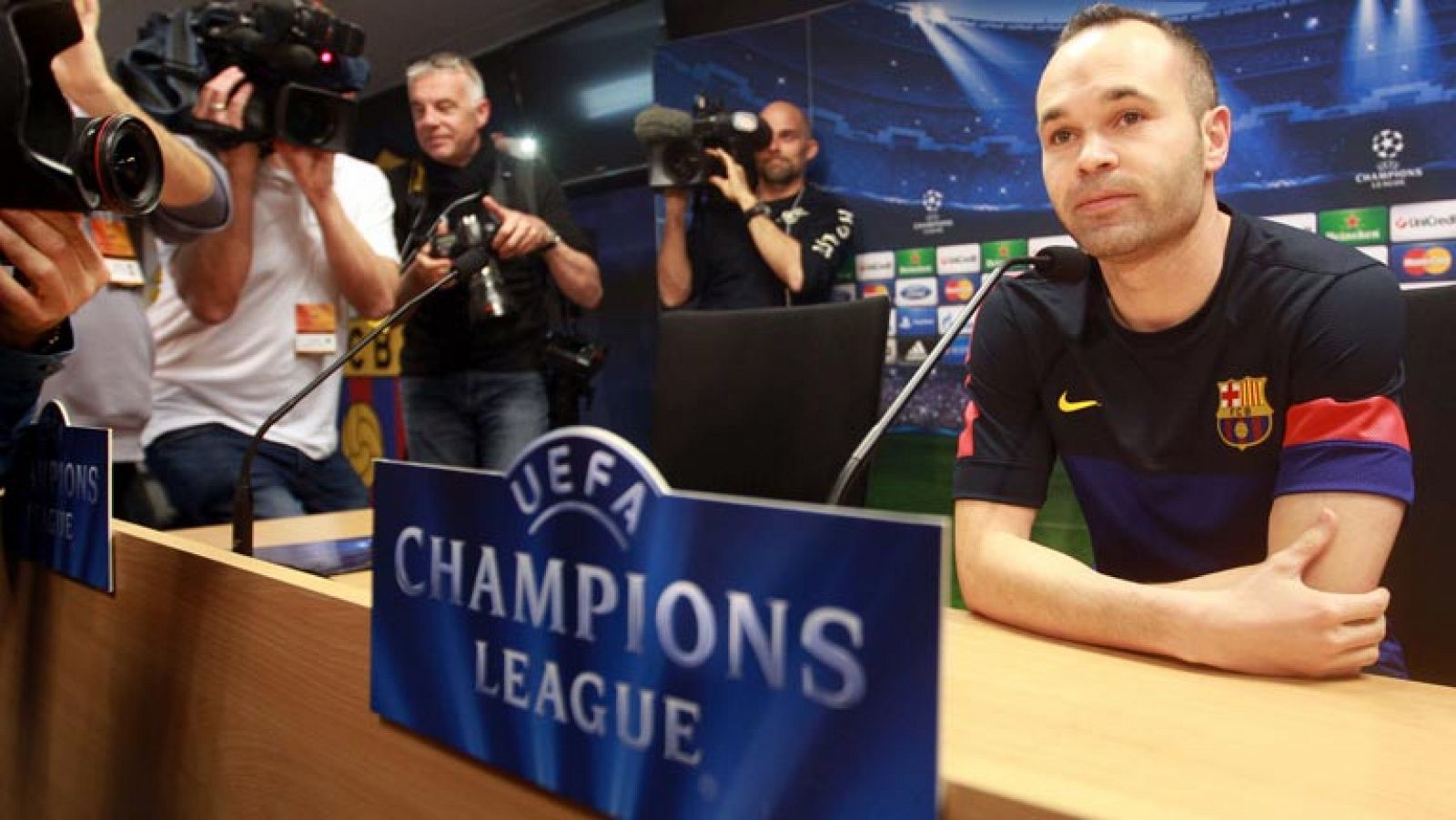 Iniesta: "Hay 'Messidependencia', pero somos un equipo" 