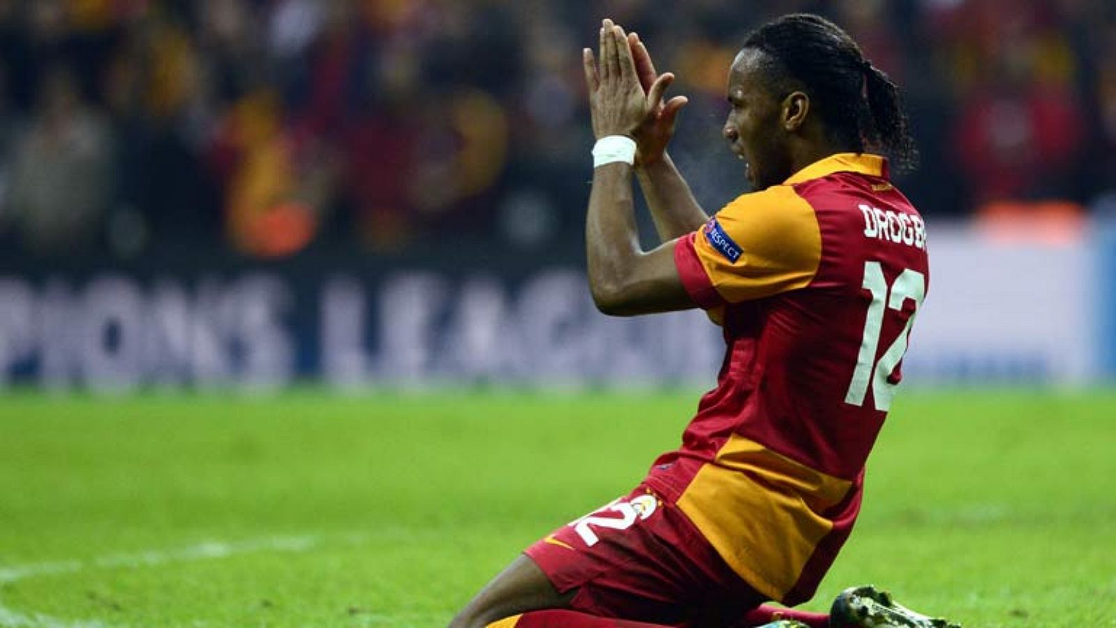 Didier Drogba ha marcado el 3-1 del Galatasaray ante el Real Madrid en el minuto 72 de juego, con un remate de espuela.