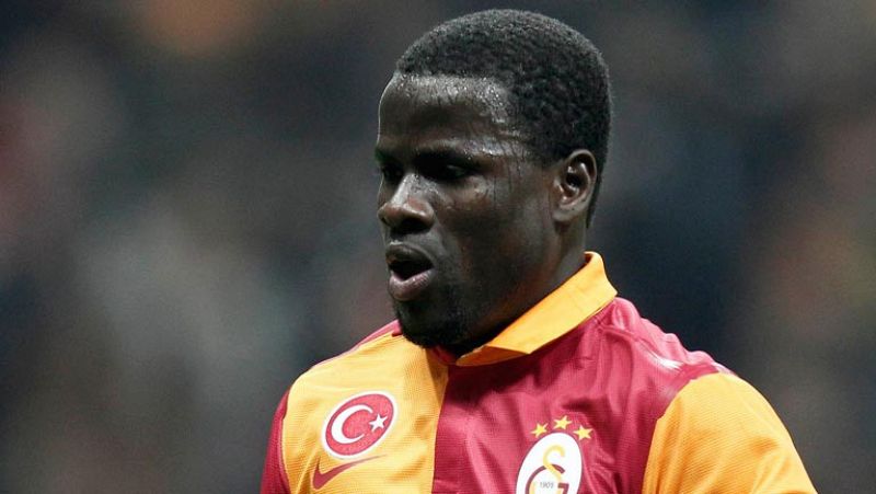 El jugador marfileño Eboué ha marcado el 1-1 para el Galatasaray en el minuto 57 de juego, con un disparo potentísimo que se ha colado como un misil en la portería de Diego López.