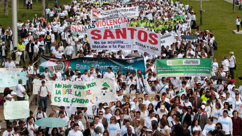 Un millón de personas apoyan el proceso de paz en las calles de Bogotá