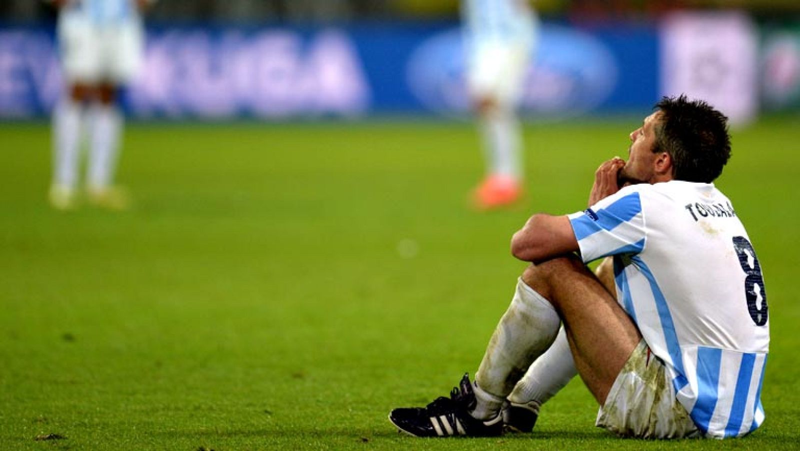 El fútbol español lamenta la eliminación del Málaga en los cuartos de final de la Liga de Campeones tras caer 3-2 frente al Borussia Dortmund en el descuento.