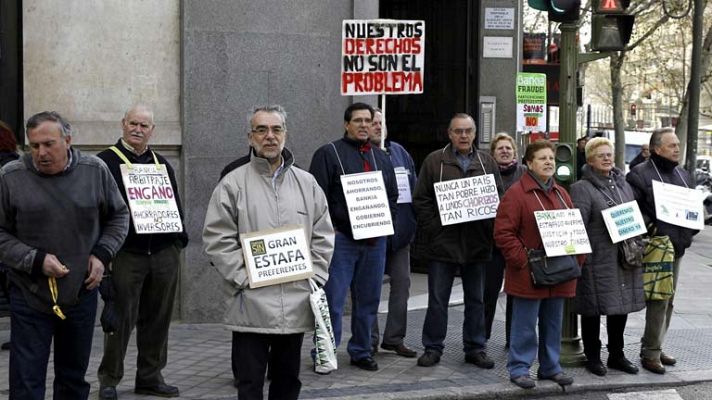 Telediario 1 - Real Decreto sobre preferentes