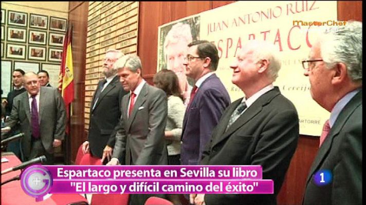 +Gente - Espartaco presenta sus memorias